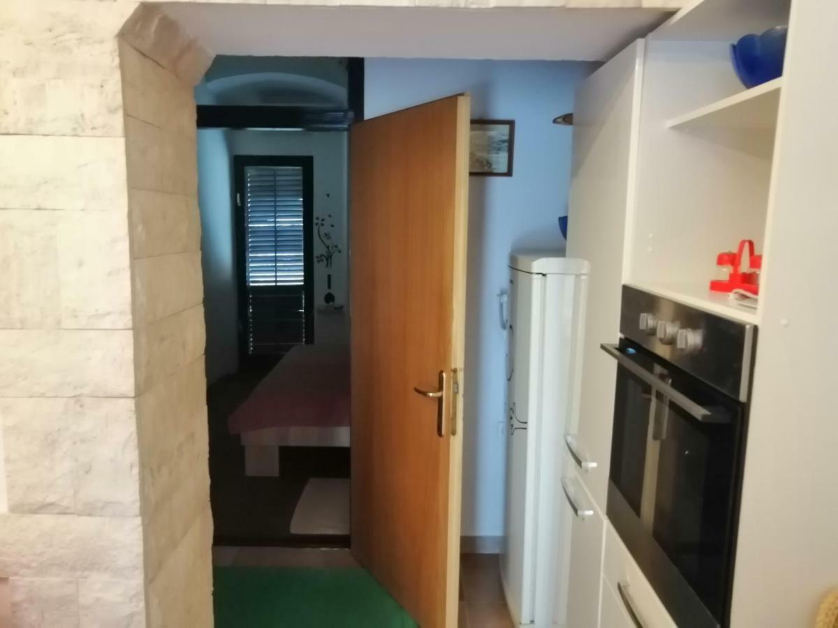 Apartman Tea Apartment Pula Exterior photo
